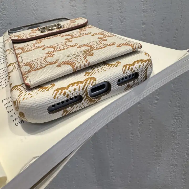 Celine iphone17 17pro 携帯ケース トリオンフ キャンバス カード入れ 薄型 耐衝撃 ブランド 通販