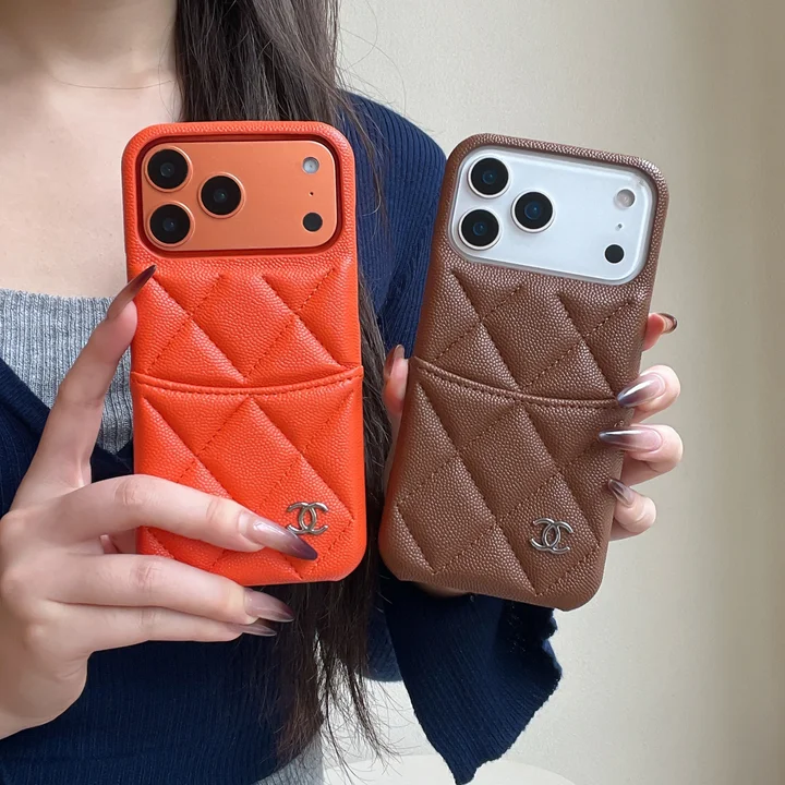 chanel iphone17 pro maxケース背面 収納