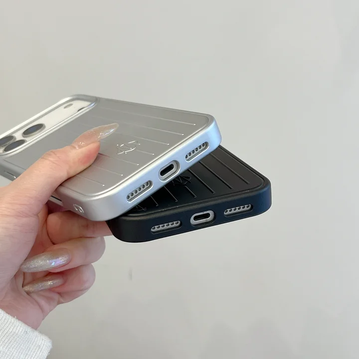 RIMOWA iphone17 pro max tpuケース