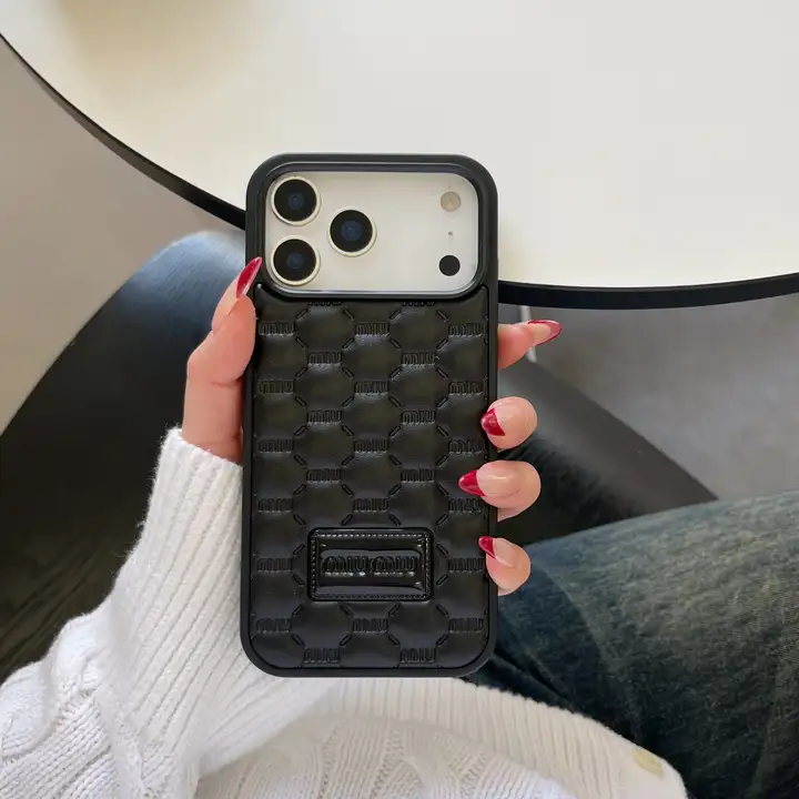 MiuMiu iphone17 pro maxケース女性 可愛い