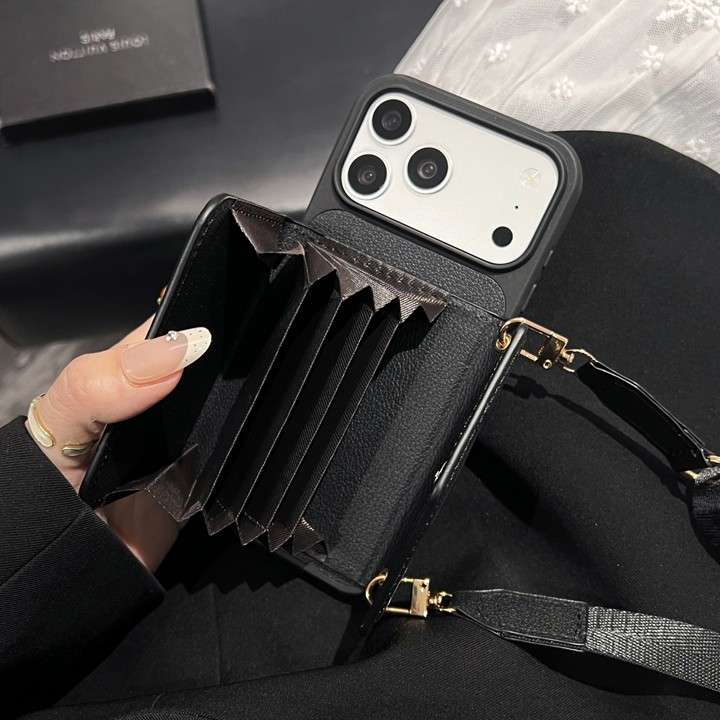 LV iphone17 pro maxケース ストラップ付き