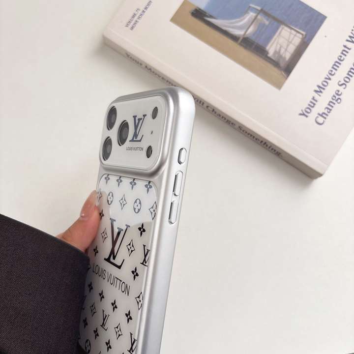 ヴィトン iphone17 proバンパーケース シルバー