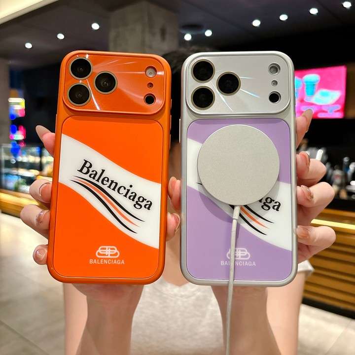 バレンシアガ iphone17 pro maxケース 大きい カメラ窓