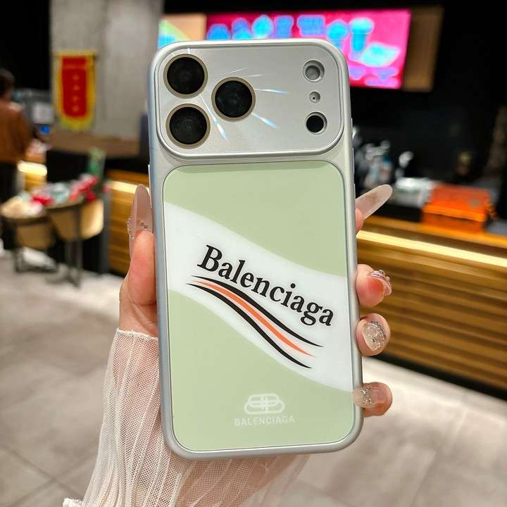 バレンシアガ iphone17 proケース ワイヤレス充電対応