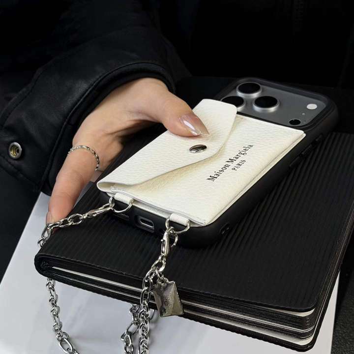 maison margiela iphone17 pro maxケース チェーン付き