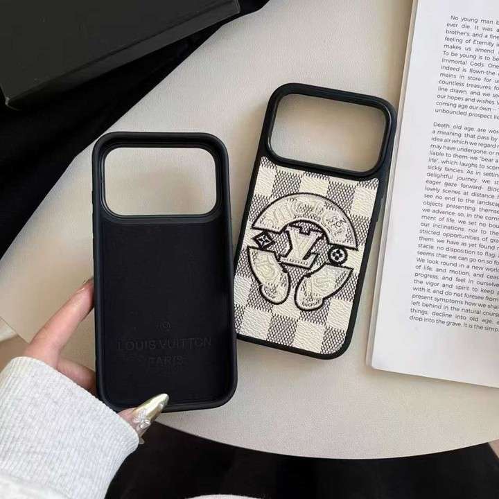 ルイヴィトン ダミエ iphone17proカバー