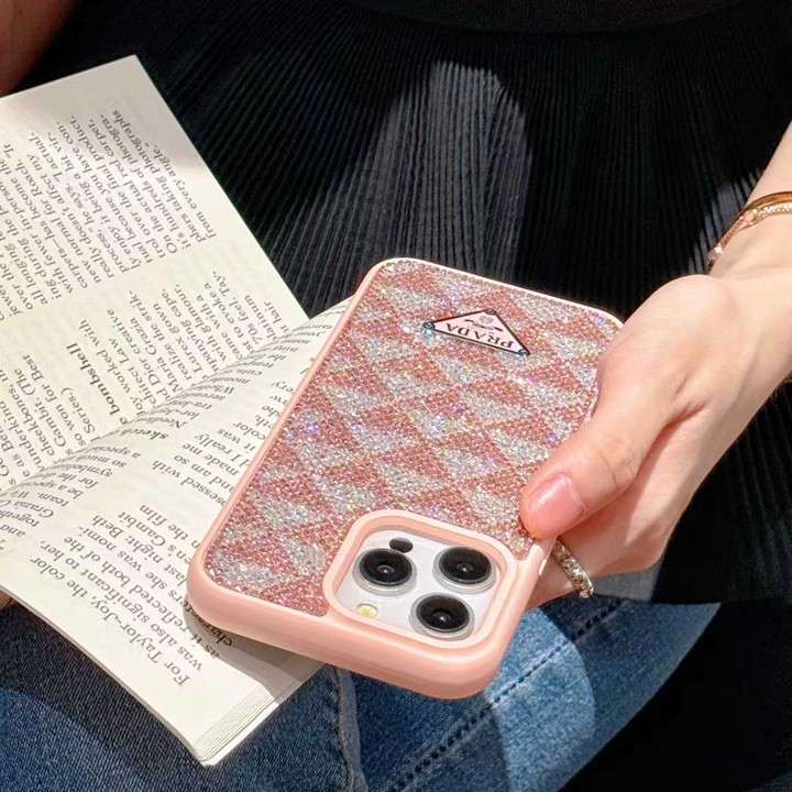 prada iphone17proケース 芸能人