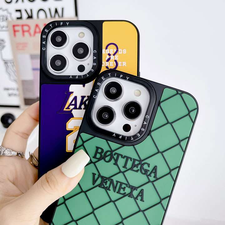 オフホワイト iphone17シリコンケース