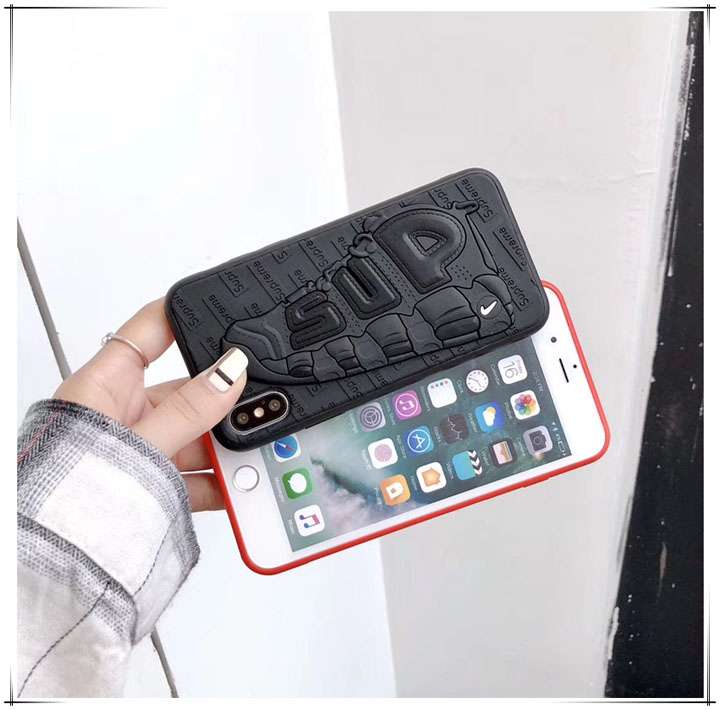 シュプリームiphone17eケース スニーカー柄