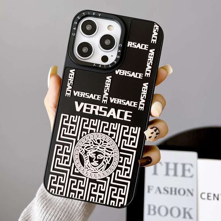 VERSACE iphone17e保護ケース大人可愛い