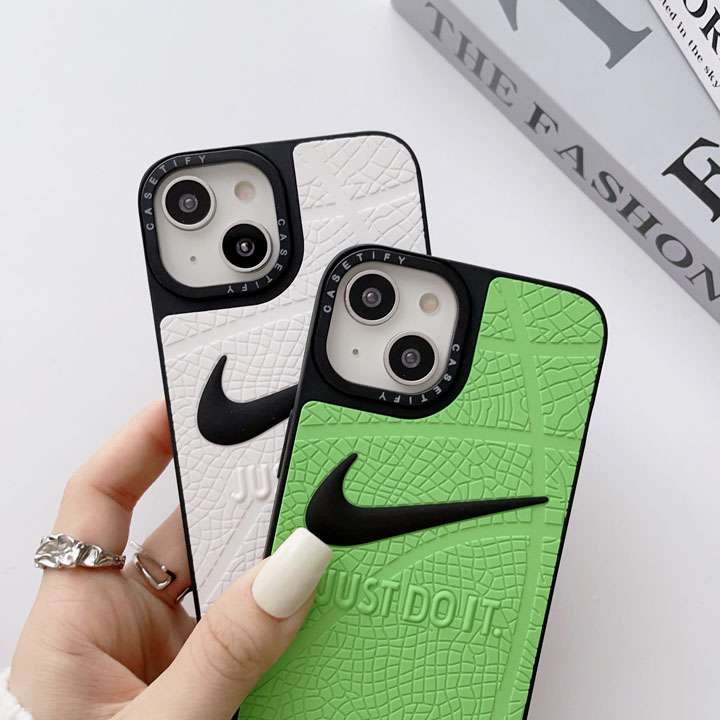 nike iphone17 proケース 高校生 人気