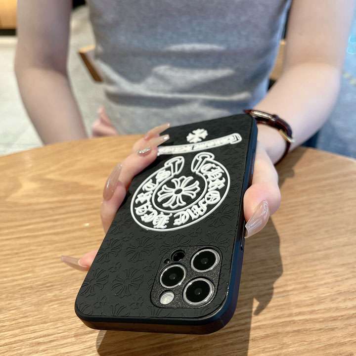 クロームハーツ iphone17ケース ロゴ型押し