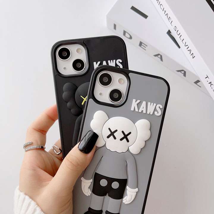 カウズ iphone17ケース 人気 おすすめ