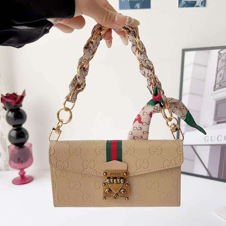 女性愛用 gucci iphone17手帳ケース