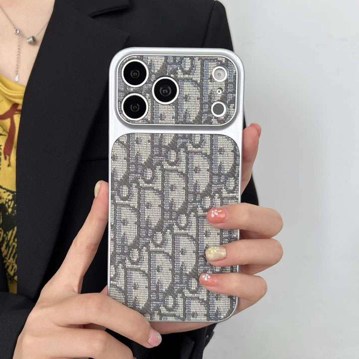 DIOR iPhone17ケース 替えた