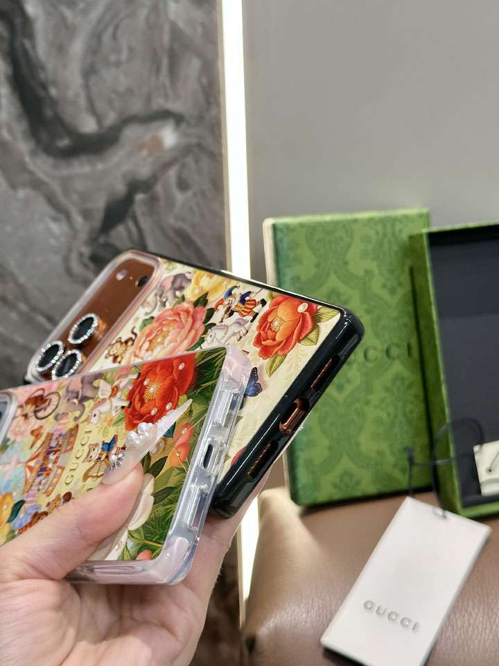 グッチ iphone17proケース 四角い