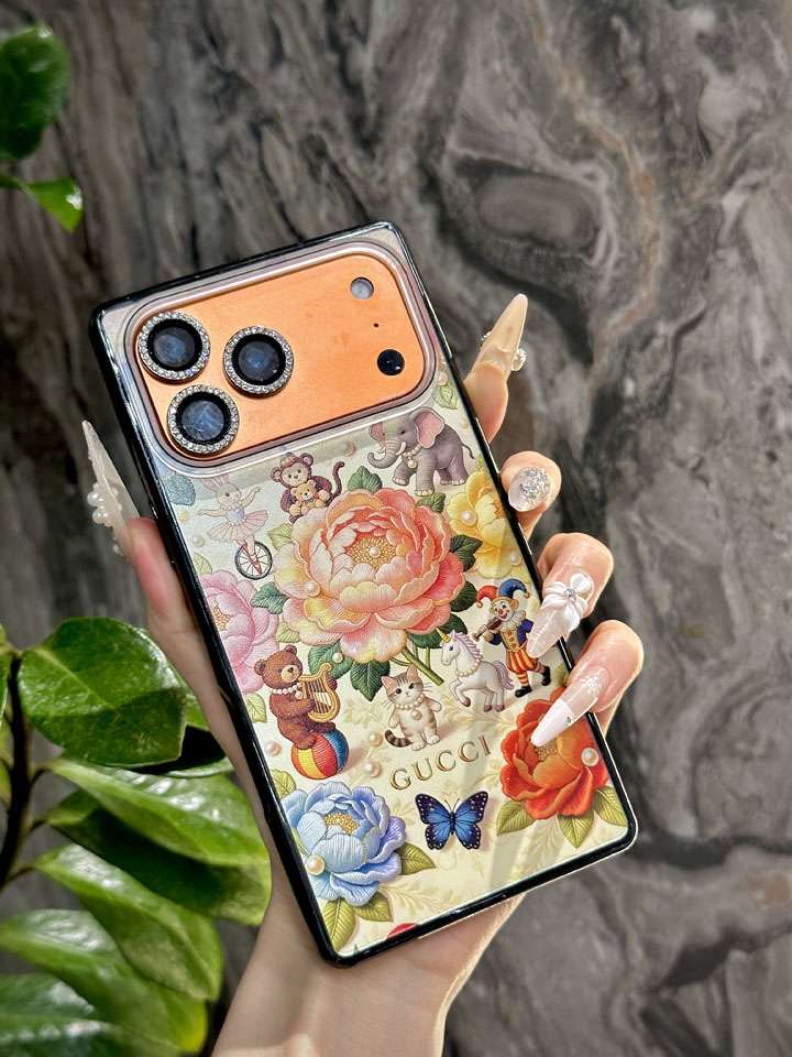 グッチ iphone17proケース 四角い