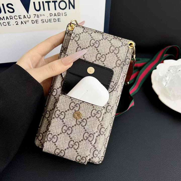 ルイヴィトン スマホポシェット 斜めがけ