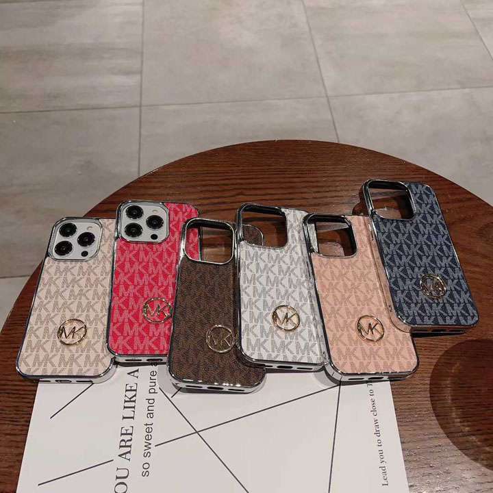 マイケルコースiPhone17ケース
