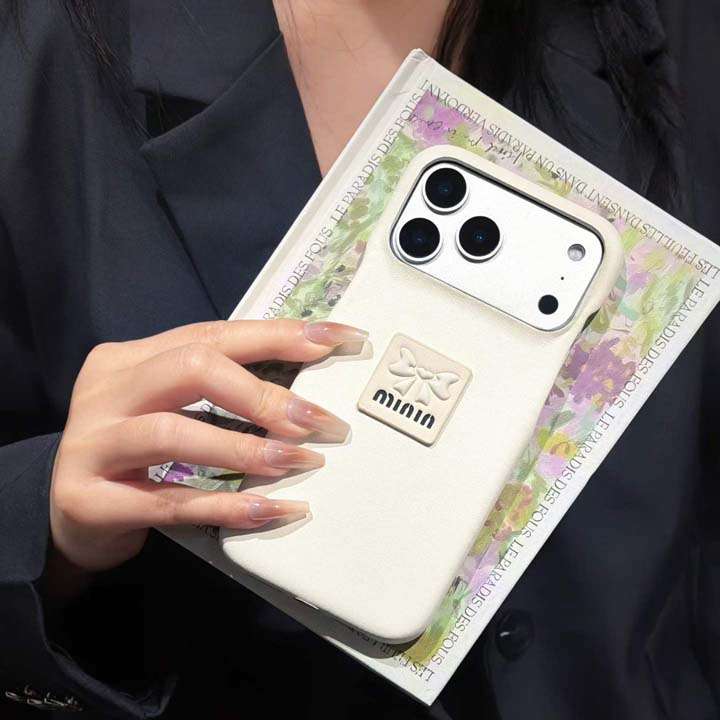 miumiu iphone17proケース ソフトレザー