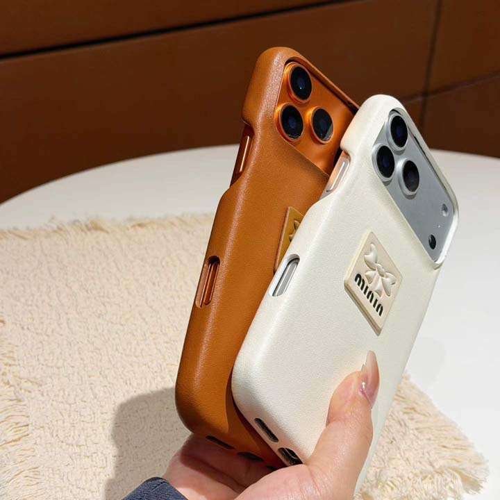miumiu ロゴ 入れ iphone17ケース