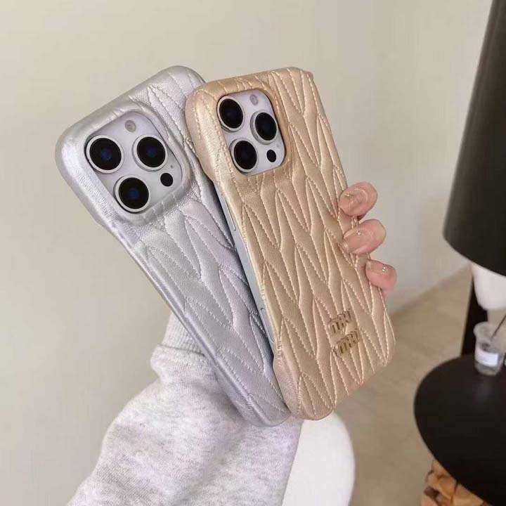 miumiu iphone17 proケース 軽い 薄型
