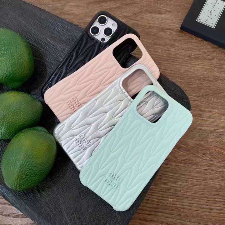 miumiu iphone17 proケース 軽い 薄型
