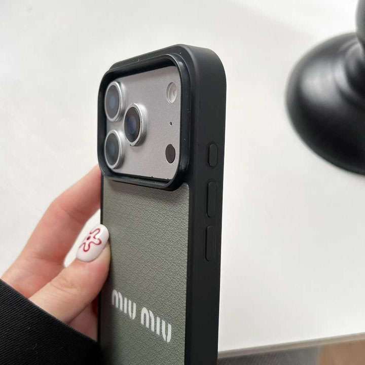 miumiu iphone17promaxカバー 女子 人気