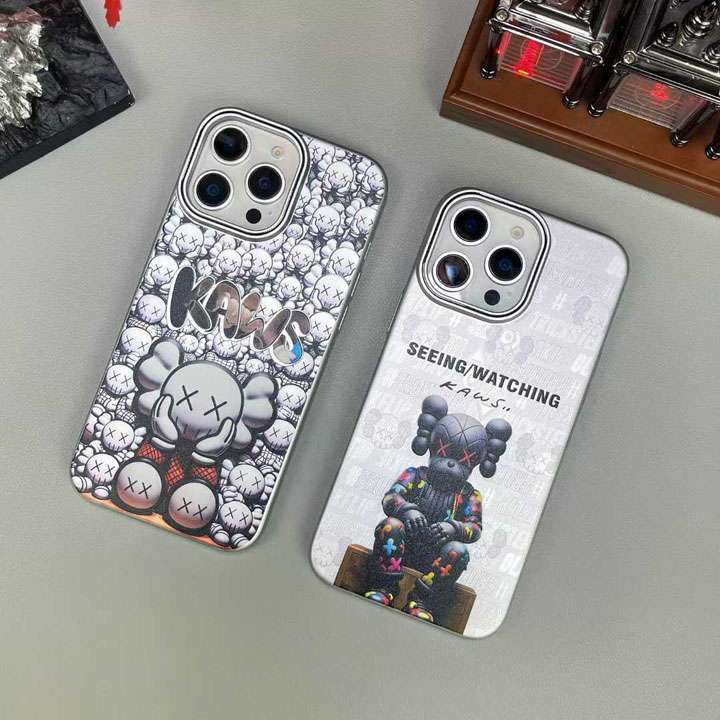 kaws フィギュア iphone17ケース