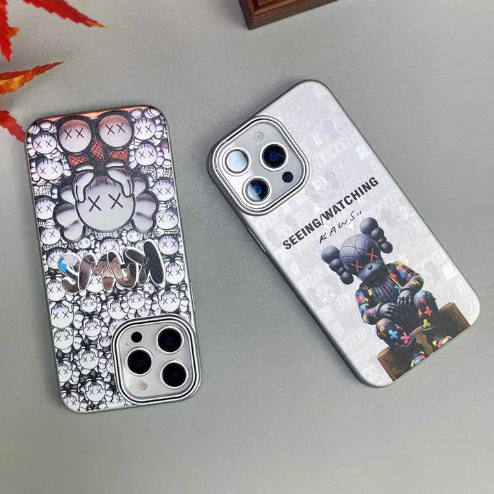 カウズ iphone17ケース 男女ペア