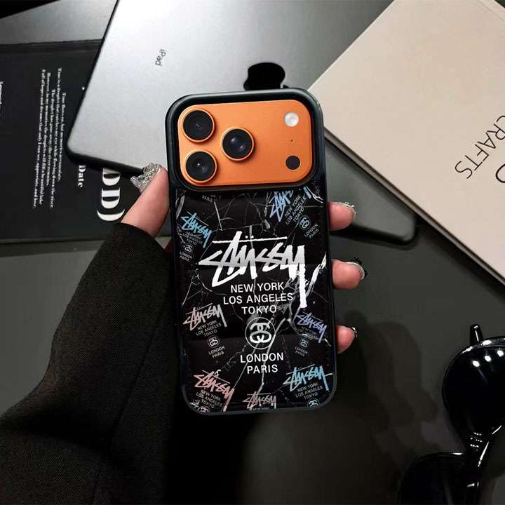 ステューシー アイホン17スマホケース ダウンジャケット風