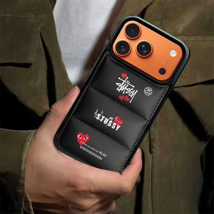 ステューシー iPhone17pro携帯ケース ダウンジャケット風