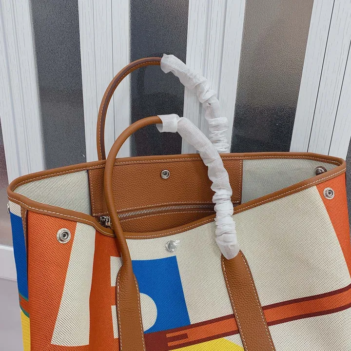 エルメス マルチカラートートバッグ