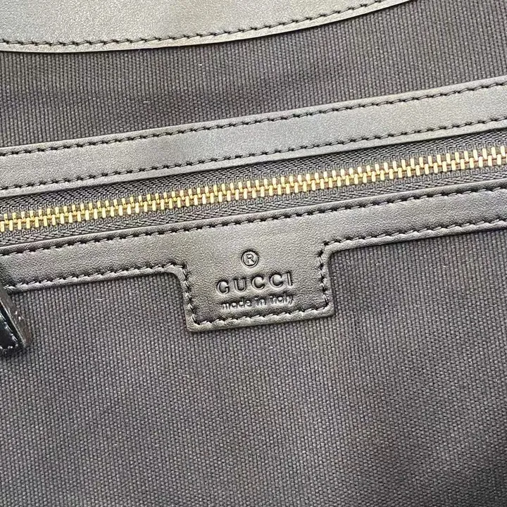 グッチ ビジネスバッグ