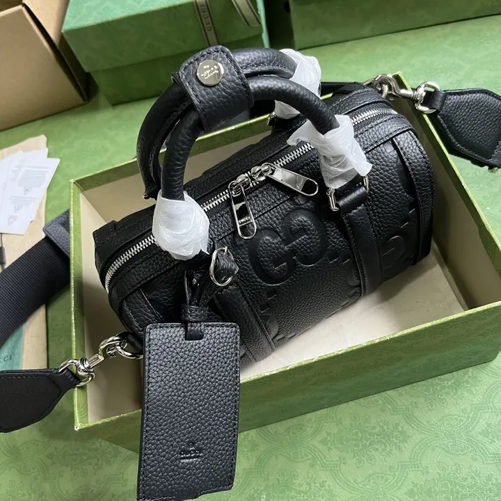 GUCCI ミニ 斜め掛けバッグ