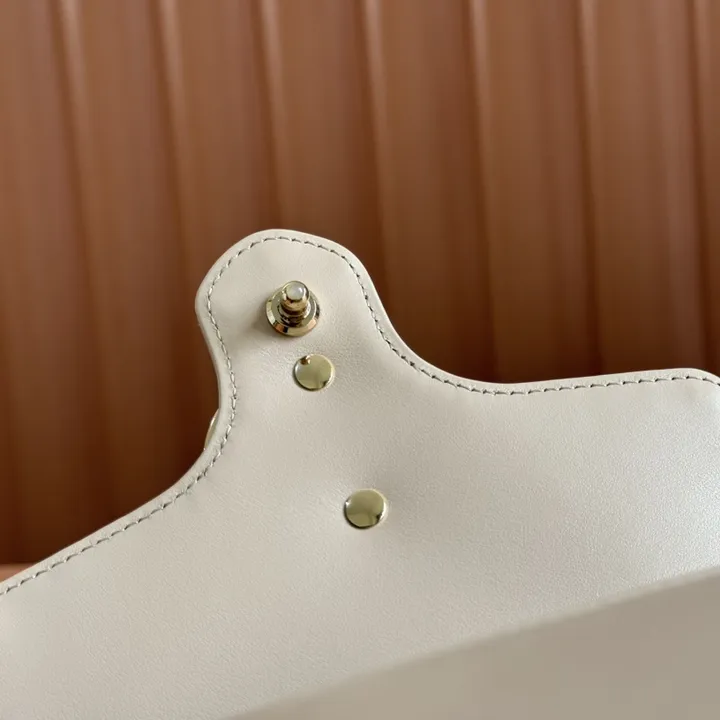 Gucci ゴールド金具