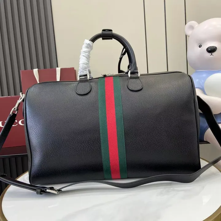 GUCCI ダッフルバッグ レザー 黒