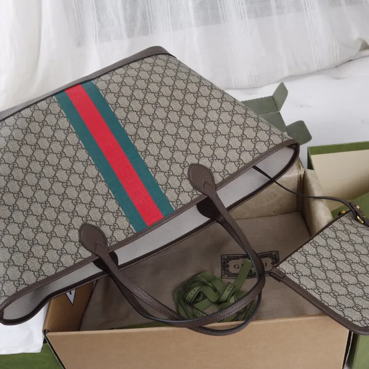 GUCCI ラージ バッグ