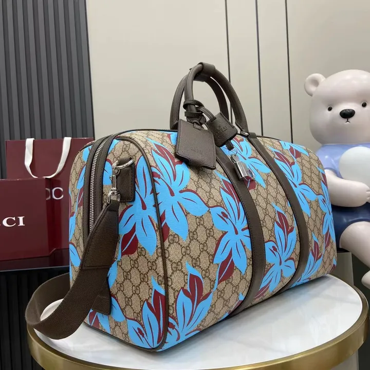 グッチ プリント ダッフルバッグ