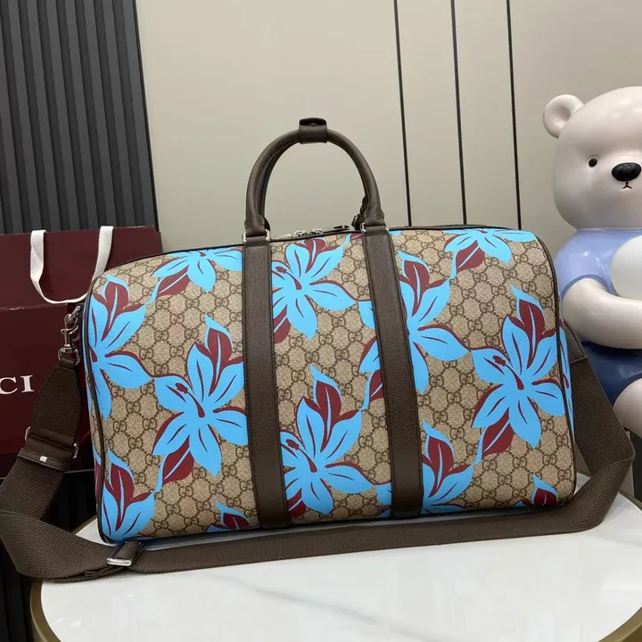 グッチ ダッフルバッグ 花
