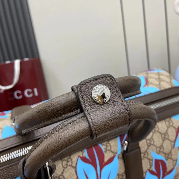 GUCCI 部活 鞄 大きいサイズ