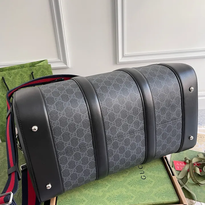 グッチ ラージ ダッフルバッグ