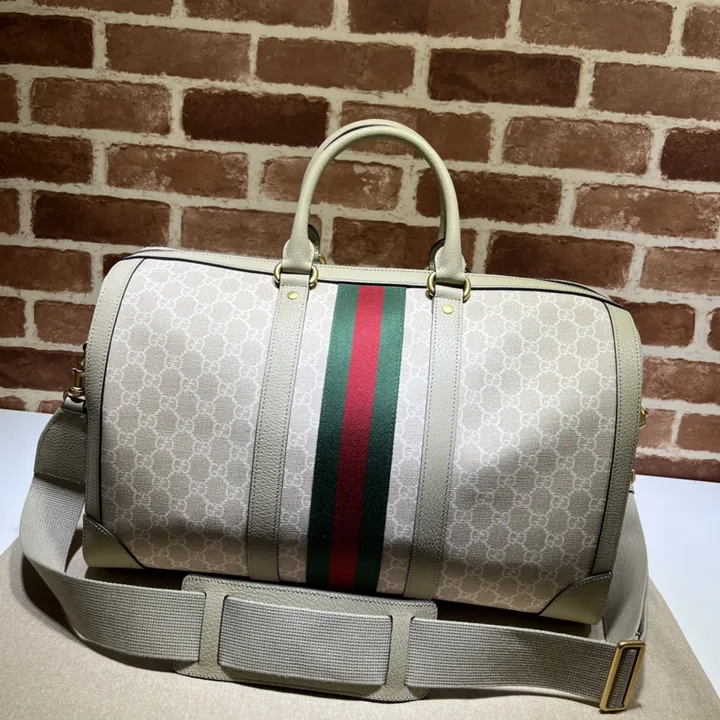 GUCCI ダッフルバッグ おしゃれ
