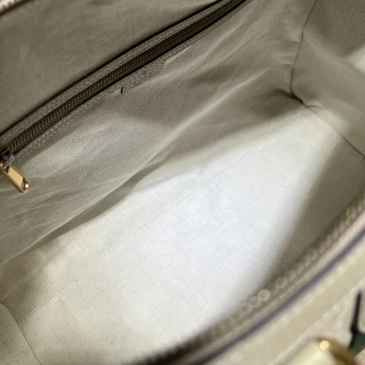 GUCCI ミディアム ダッフルバッグ