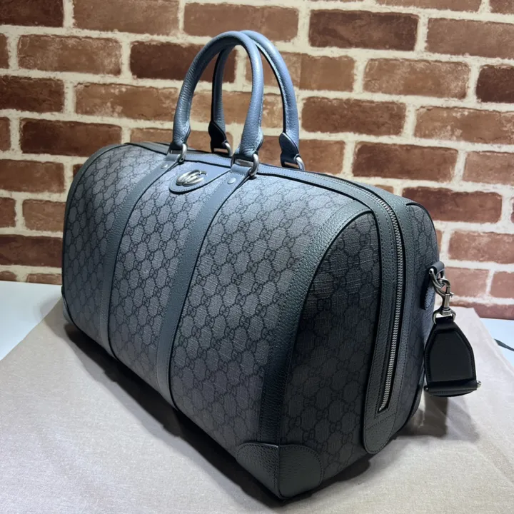 グッチ ミディアム ダッフルバッグ