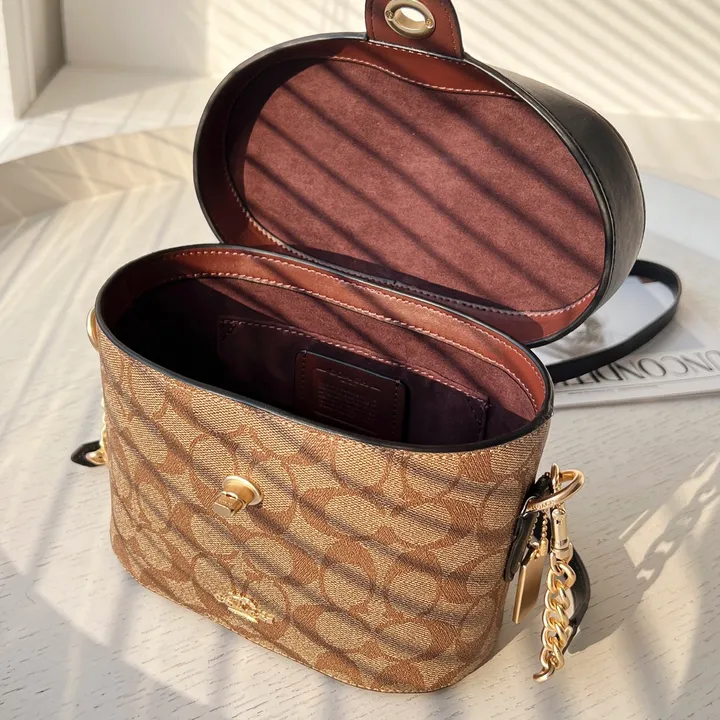 COACH レザーバッグ