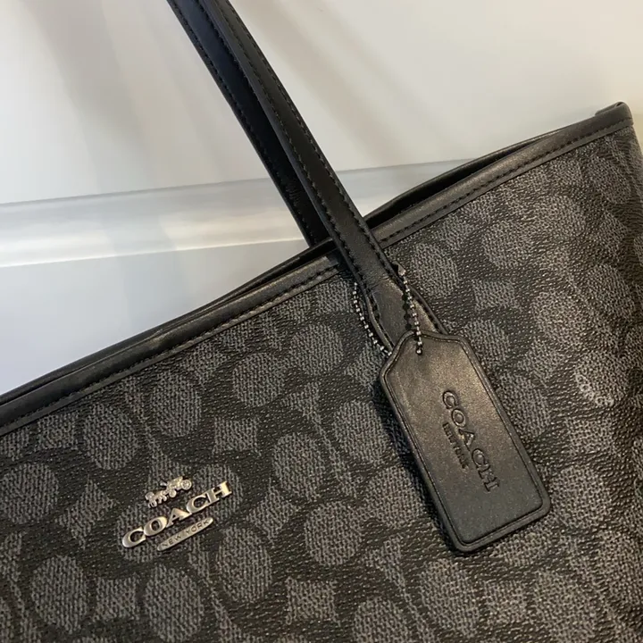 レディース COACH シティートートバッグ