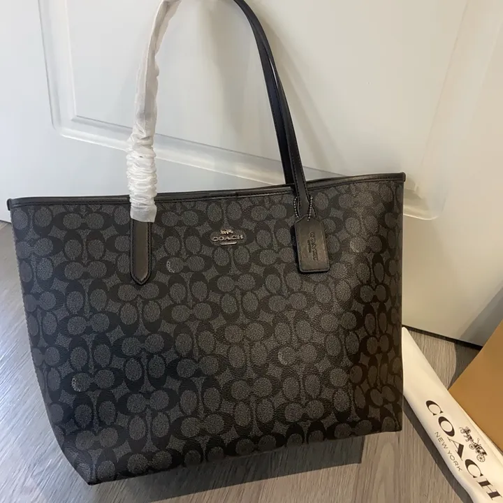 COACH トートバッグ レディース