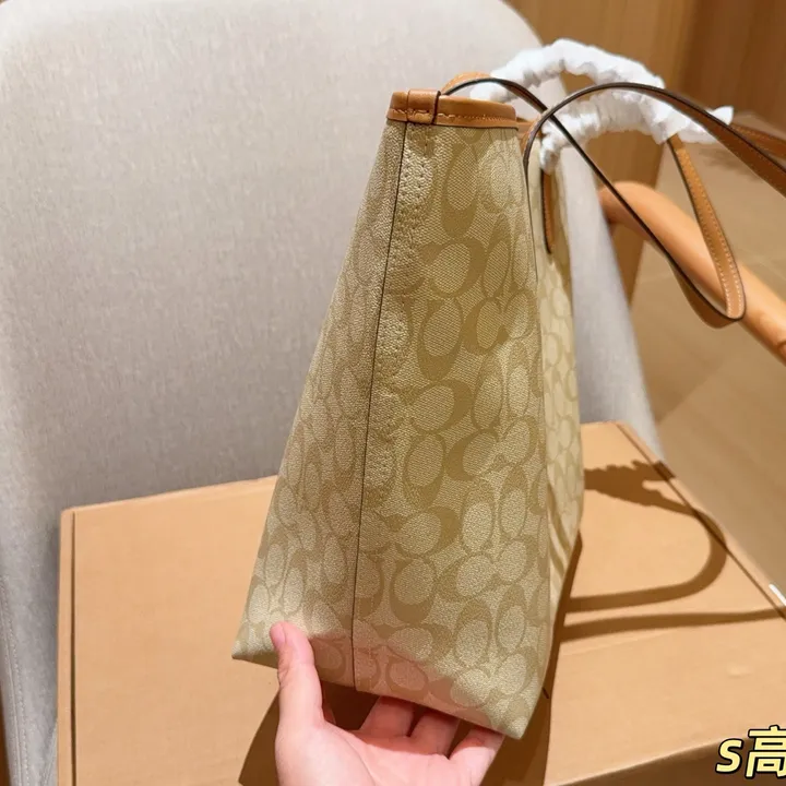 コーチ バッグ A4対応