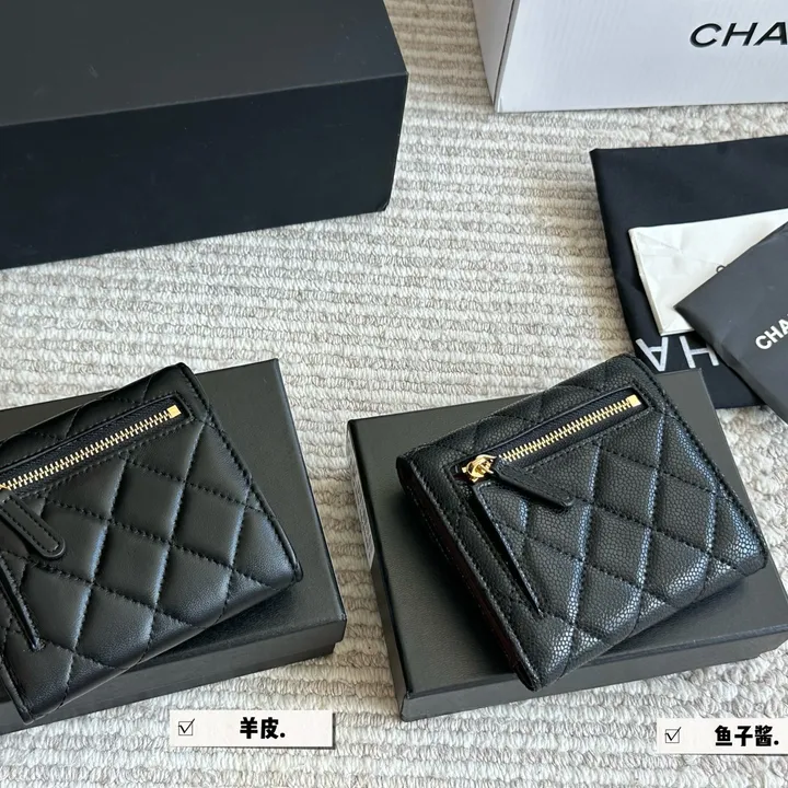 CHANEL キャビアスキン 三つ折り財布